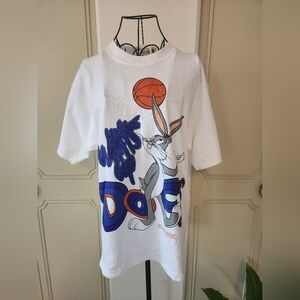 Vintage Bugs Bunny 1992 Genus "What's up Doc" shirt 100% cotton **RARE**